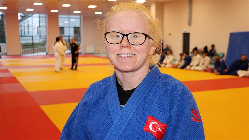 Görme engelli albino hastası milli judocu Cahide'nin hedefi olimpiyat madalyası