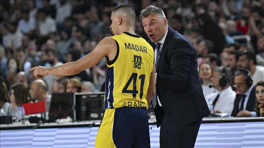 Fenerbahçe Beko, THY Avrupa Ligi play-off çeyrek final serisi ilk maçında kazandı