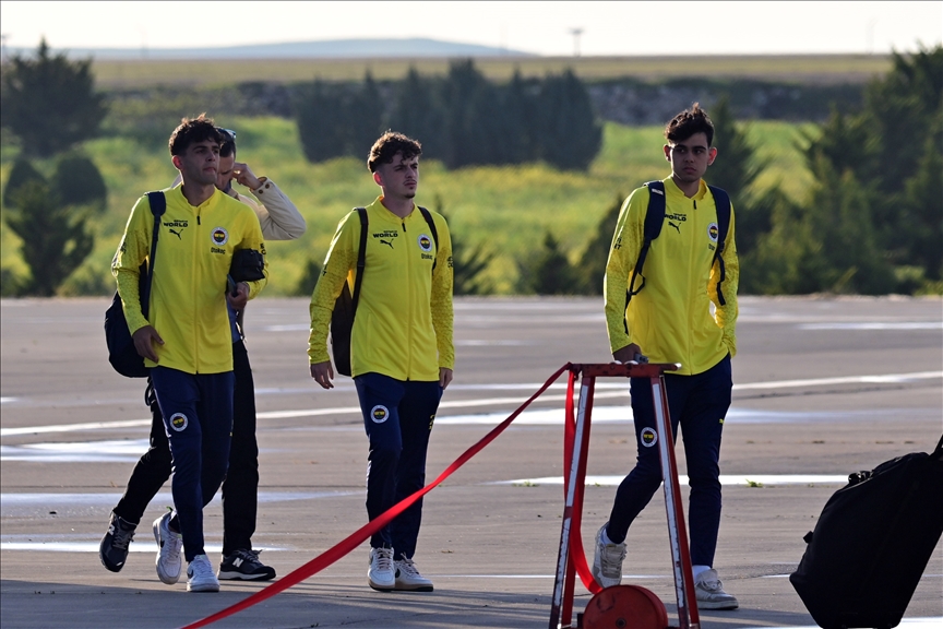Fenerbahçe 19 Yaş Altı Futbol Takımı, Süper Kupa maçı için Şanlıurfa'ya geldi