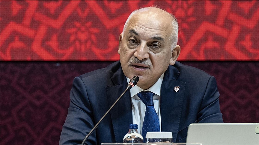 TFF Başkanı Mehmet Büyükekşi: Portekiz'e karşı resmi maçta galibiyetimiz yok. Daha farklı oynayıp onu da başarmalıyız