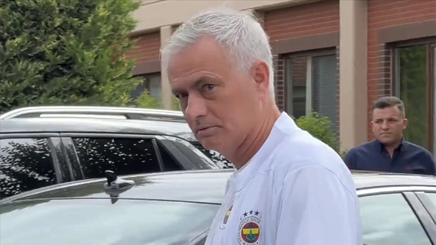Fenerbahçe, yeni sezon hazırlıkları için Topuk Yaylası'na hareket etti