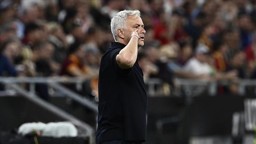 Fenerbahçe'nin görüşmelere başladığı Jose Mourinho İstanbul'a geliyor