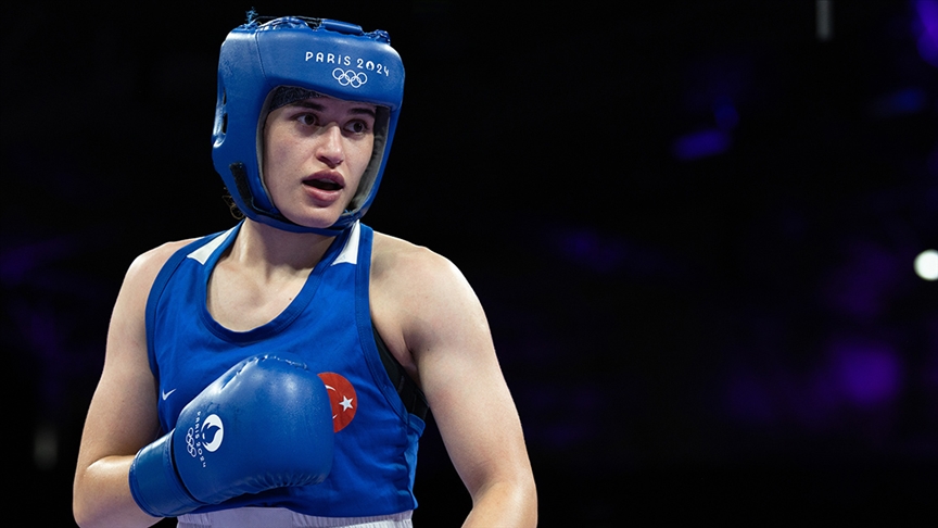 Milli boksör Esra Yıldız Kahraman, Olimpiyat Oyunları'nda bronz madalya kazandı