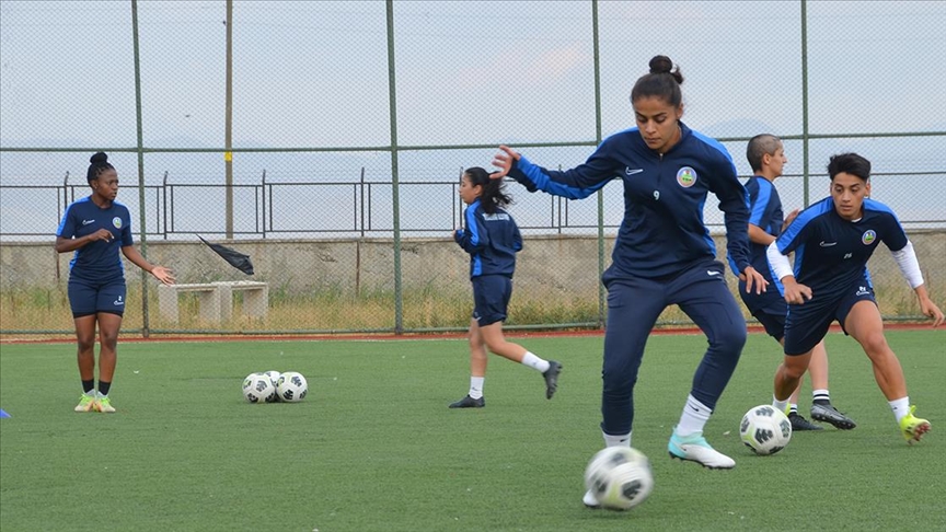 Kadınlar 1. Lig'in yeni ekibi Yüksekova Spor Kulübü'nde hedef şampiyonluk