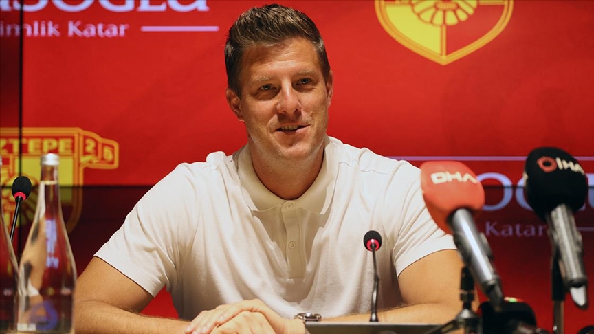 Göztepe Sportif Direktörü Ivan Mance: Muhteşem taraftarlarımızla birlikte yeni bir tarih yazabileceğimize inanıyorum
