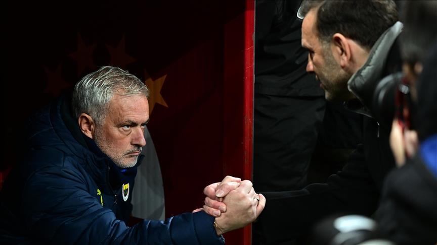 PFDK'dan Mourinho'ya 4, Okan Buruk'a 1 maç men cezası