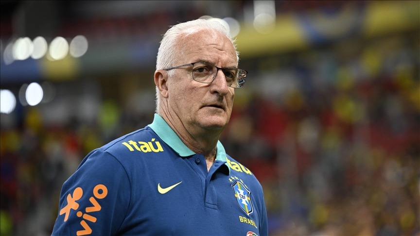 Brezilya Milli Futbol Takımı'nda teknik direktör Dorival Junior ile yollar ayrıldı