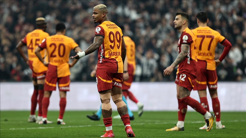 Derbide Beşiktaş'a 2-1 yenilen Galatasaray, namağlup ünvanını kaybetti