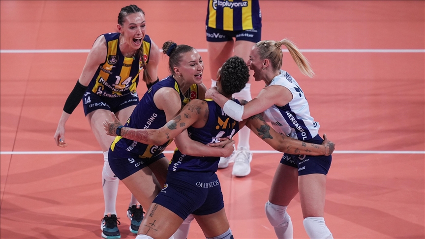 AXA Sigorta Kadınlar Kupa Voley finalinde Fenerbahçe Medicana şampiyon oldu